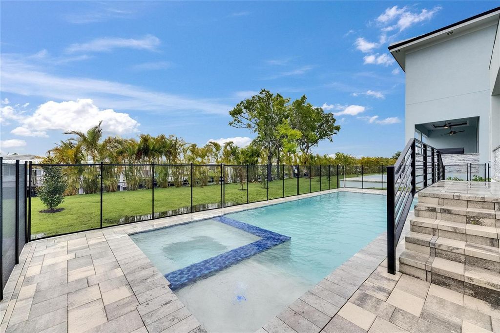 Photo of 6528 Simone Shores Circle, Apollo Beach, FL 33572 (MLS # TB8392991)