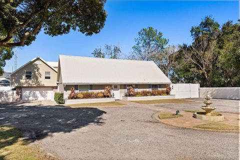 Photo of 8255 Lake Underhill Road, Orlando, FL 32825 (MLS # O6380781)