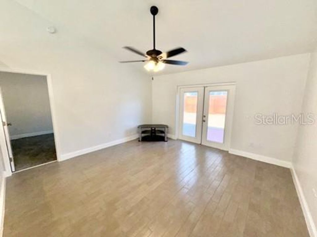 Photo of 118 Kelly Circle, Sanford, FL 32773 (MLS # O6381242)