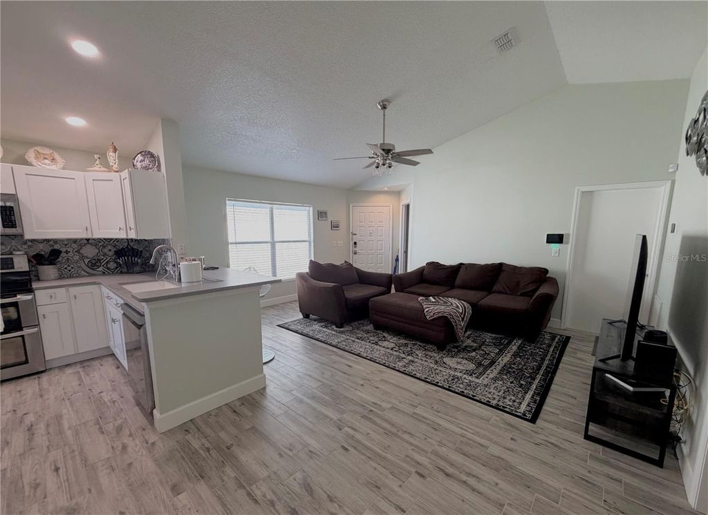 Photo of 1332 Dew Bloom Road, Valrico, FL 33594 (MLS # P4937931)