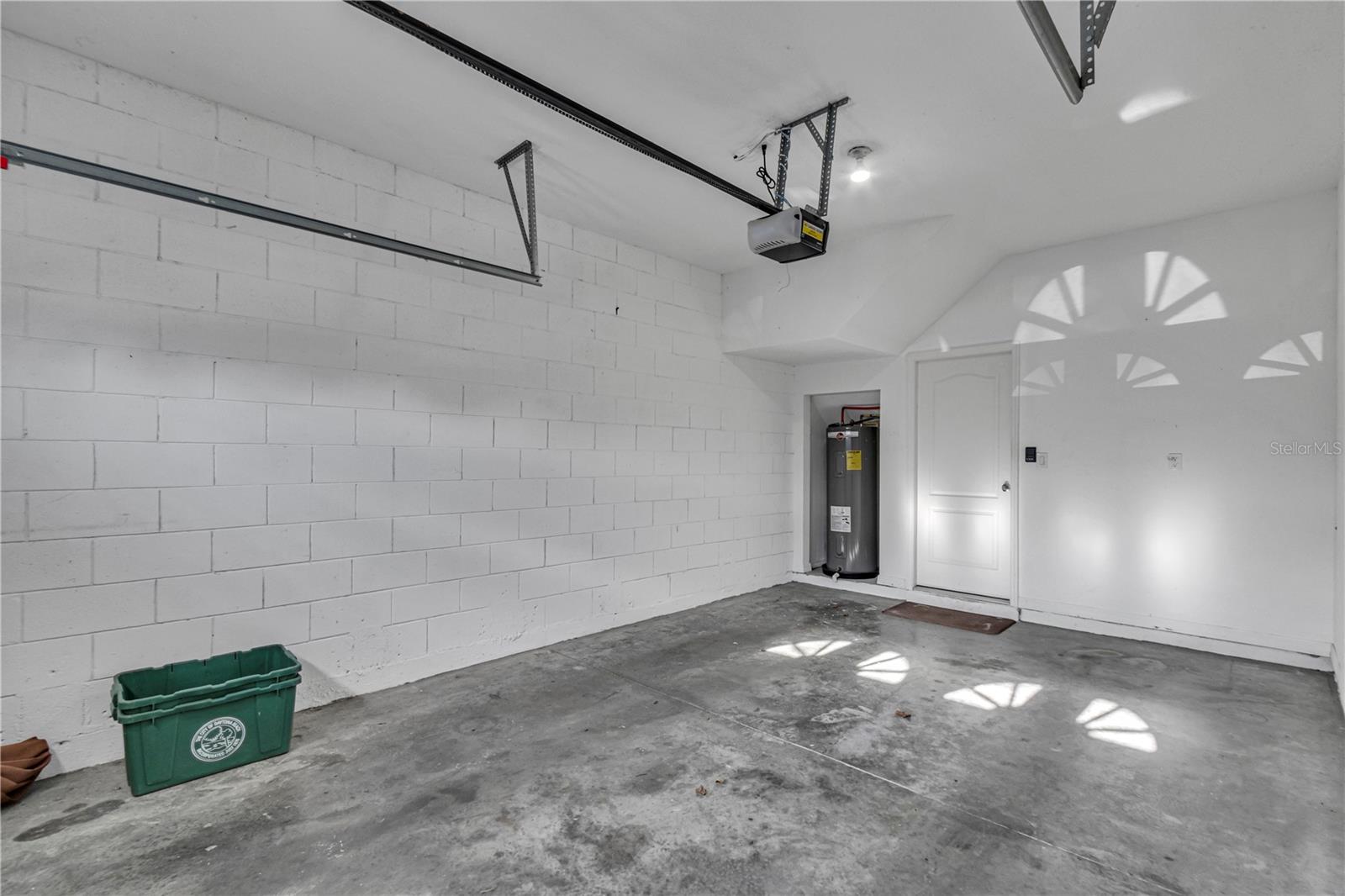 GRAND CHAMPION SW 29 PH 01 - Residential