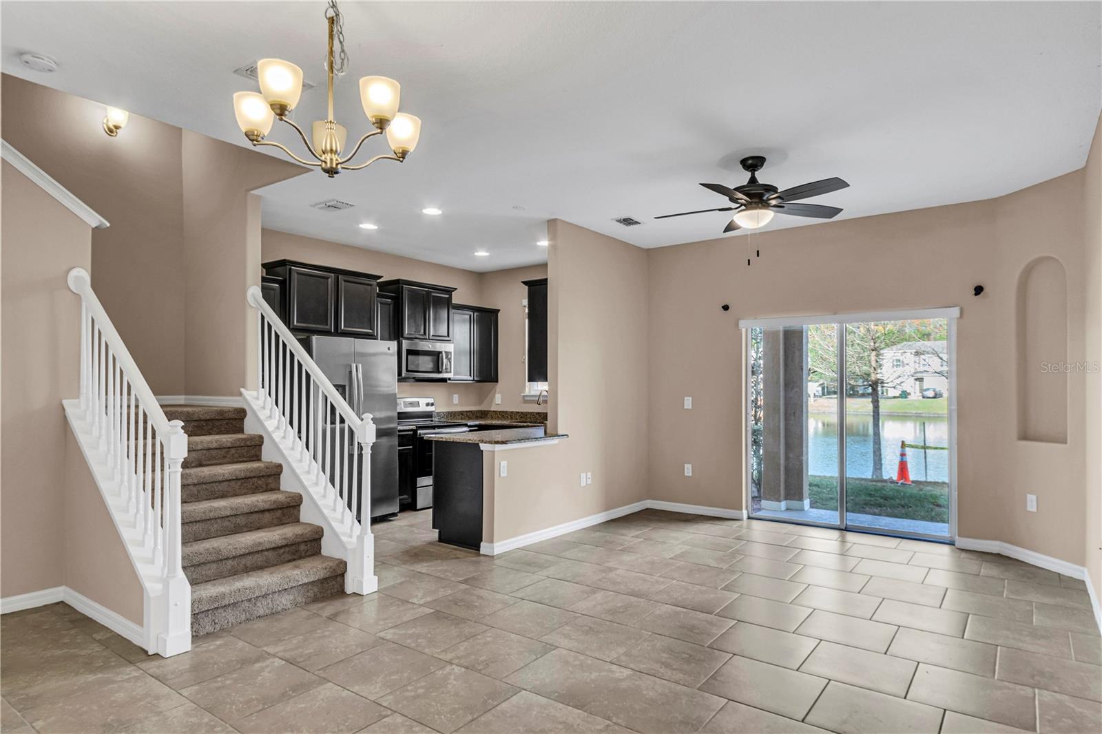 GRAND CHAMPION SW 29 PH 01 - Residential