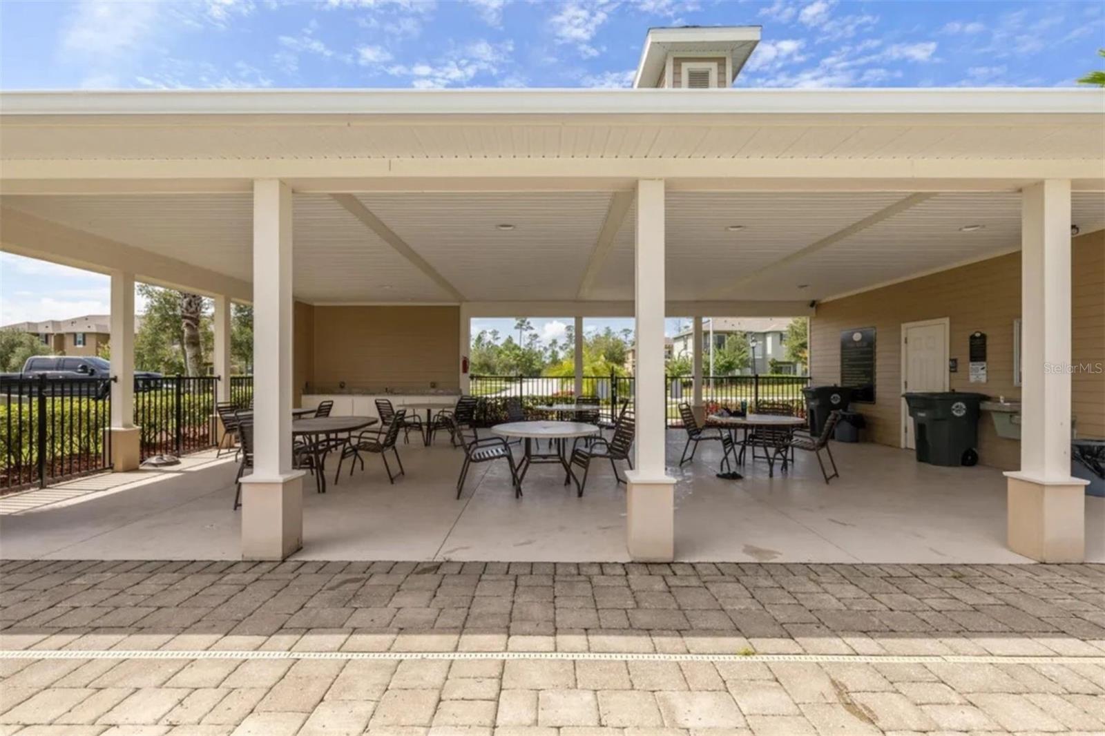 GRAND CHAMPION SW 29 PH 01 - Residential