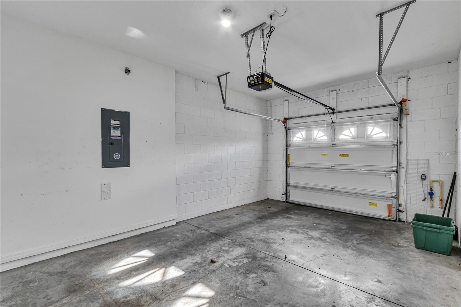 GRAND CHAMPION SW 29 PH 01 - Residential