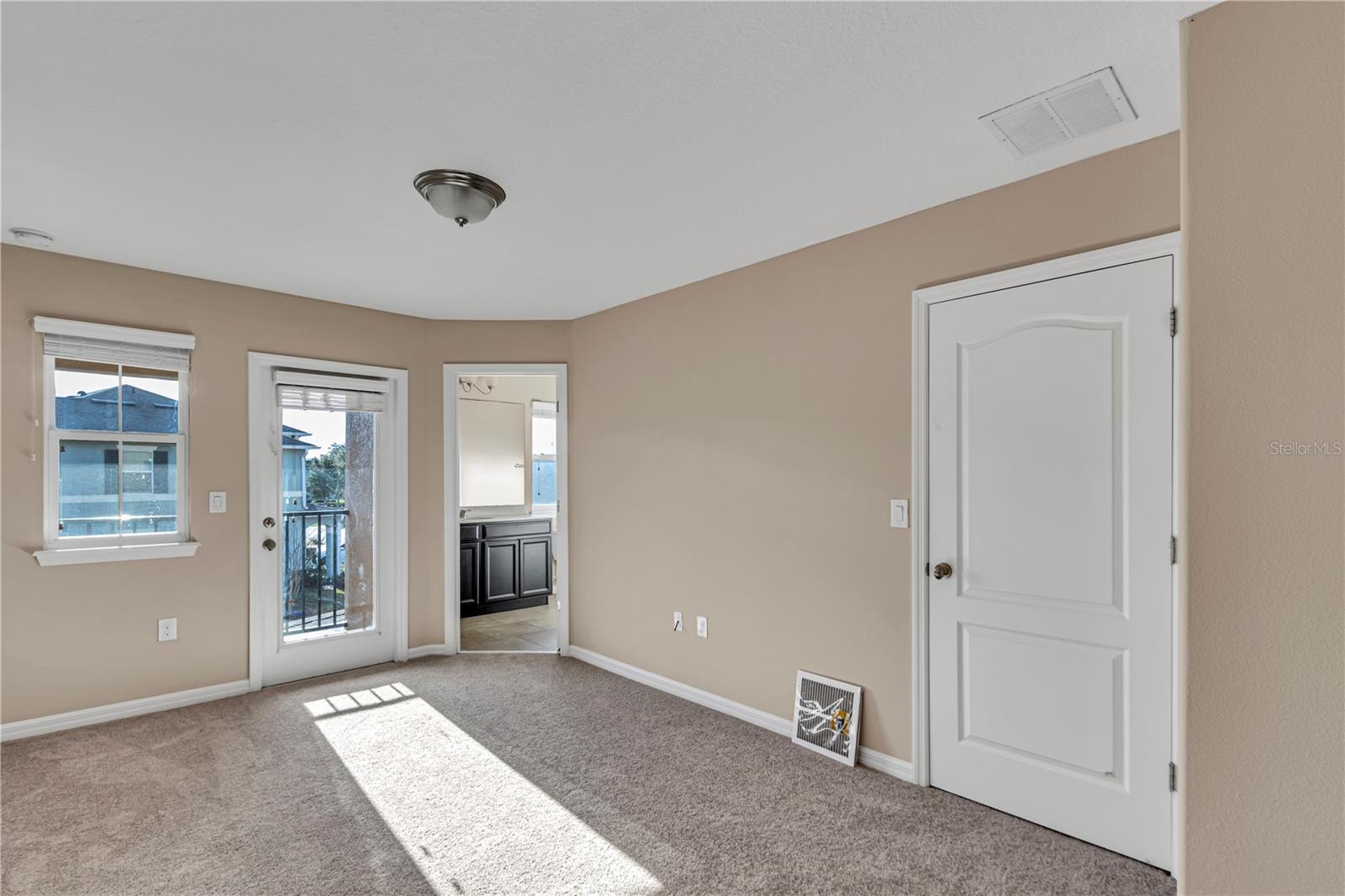 GRAND CHAMPION SW 29 PH 01 - Residential