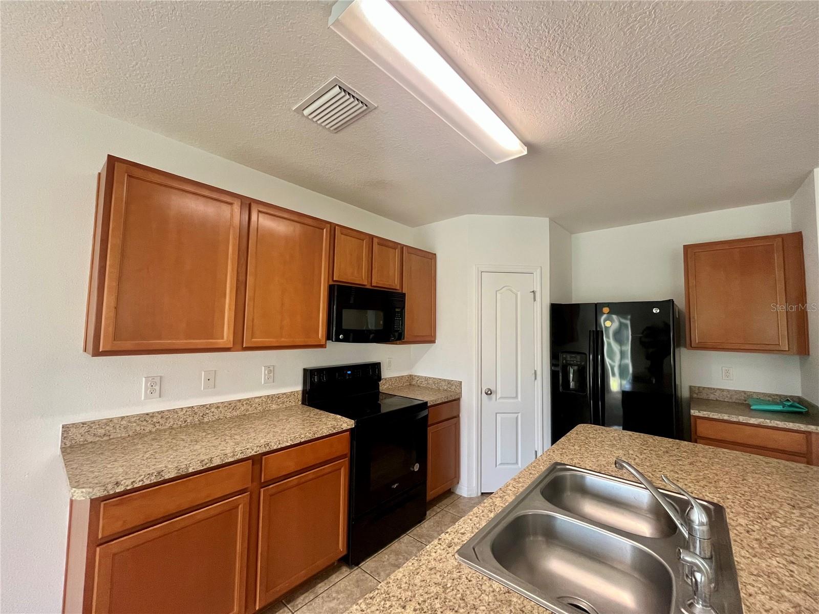 WALDEN WOODS REP - Residential Lease