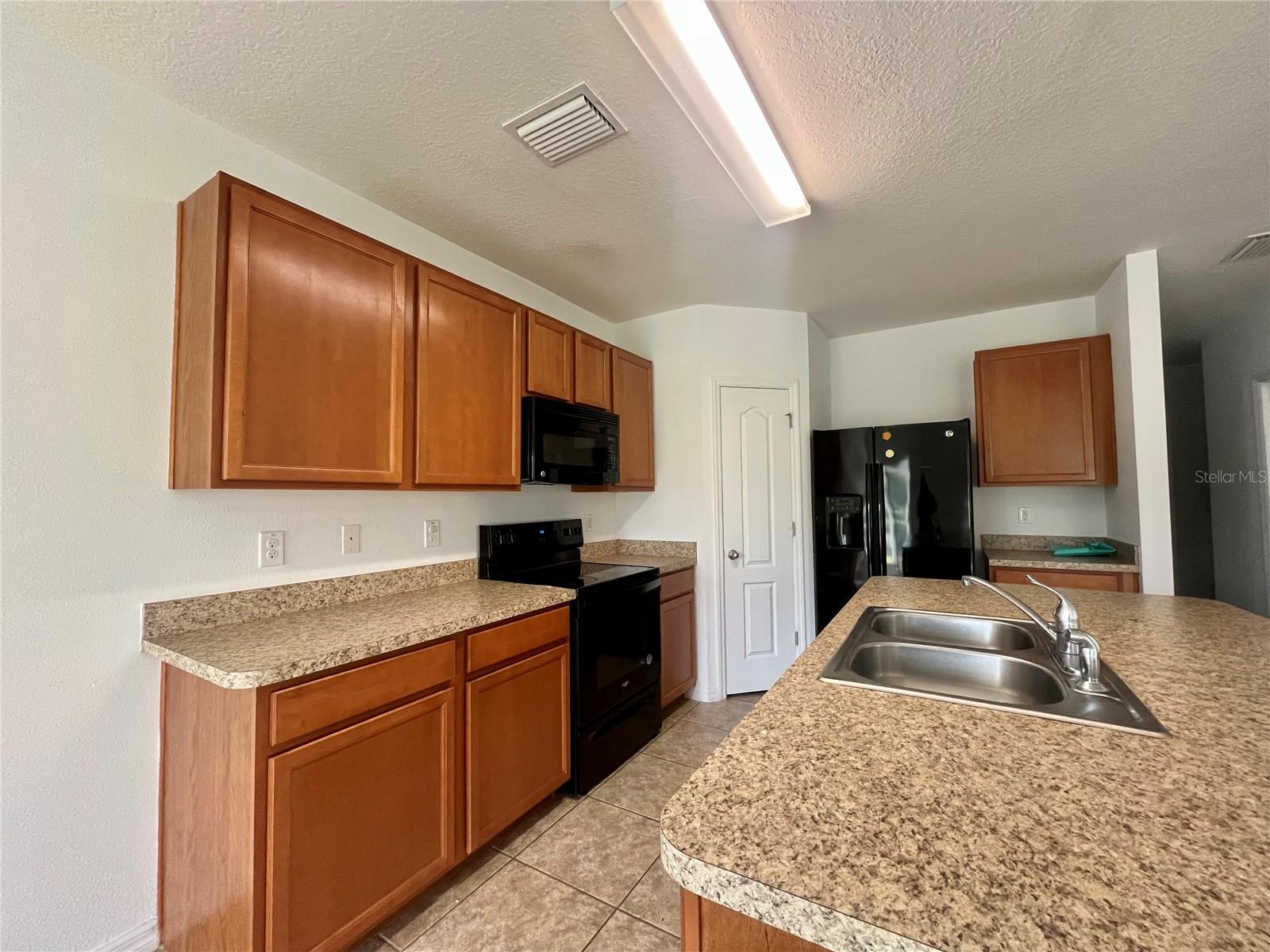 WALDEN WOODS REP - Residential Lease