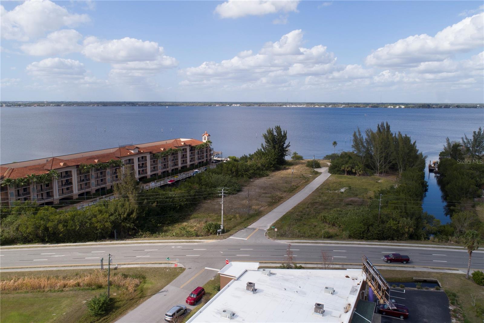 6162 LANDINGS WAY