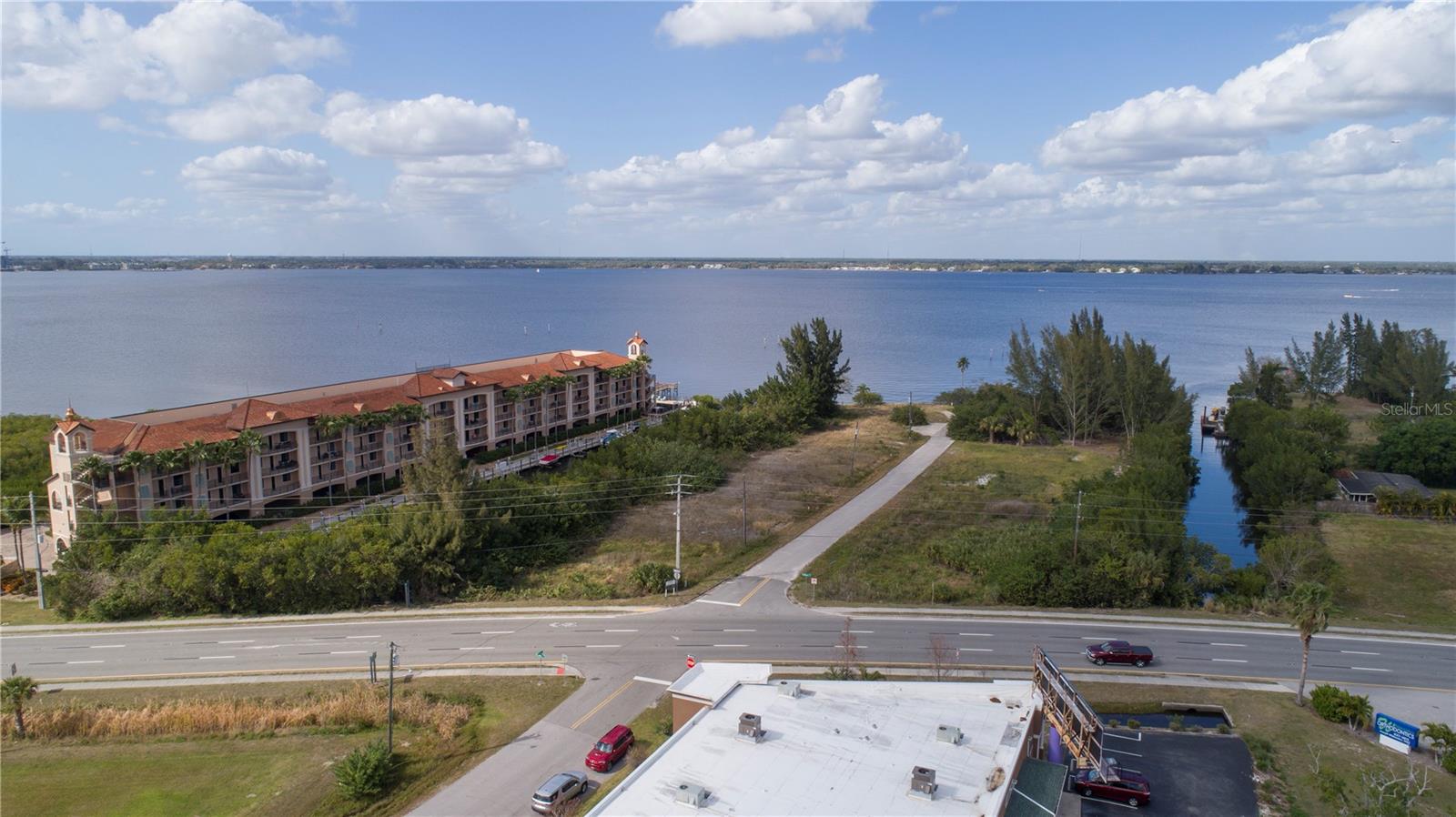 6162 LANDINGS WAY
