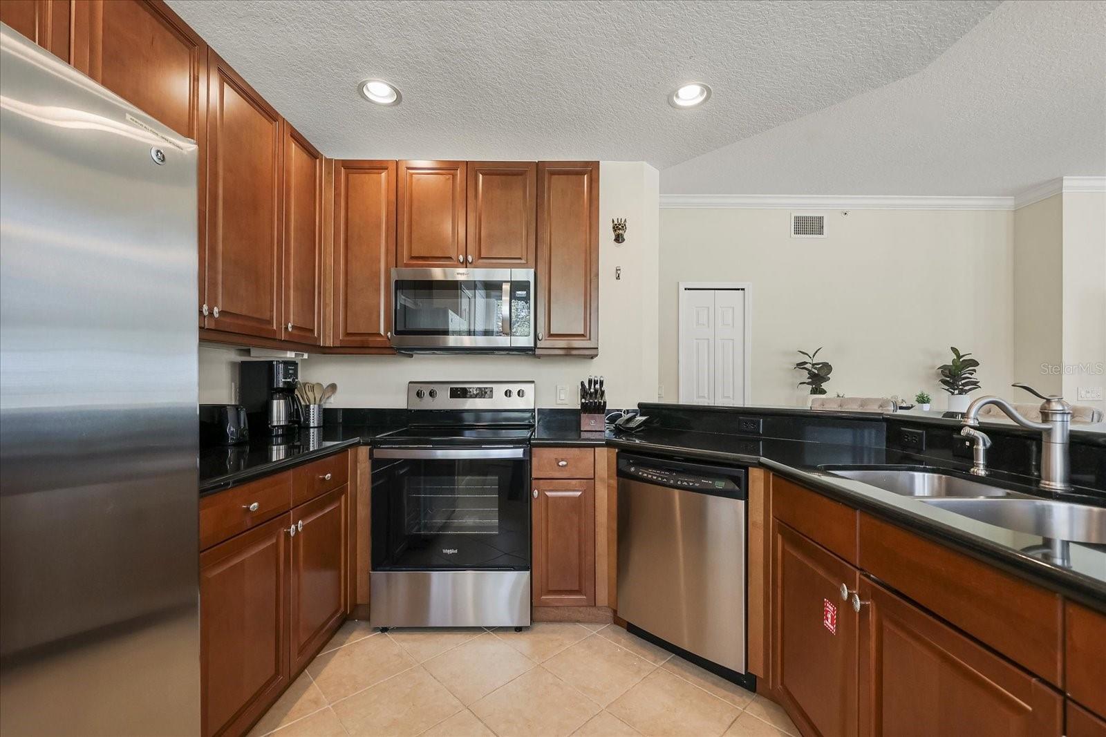 7509 MOURNING DOVE CIRCLE 204