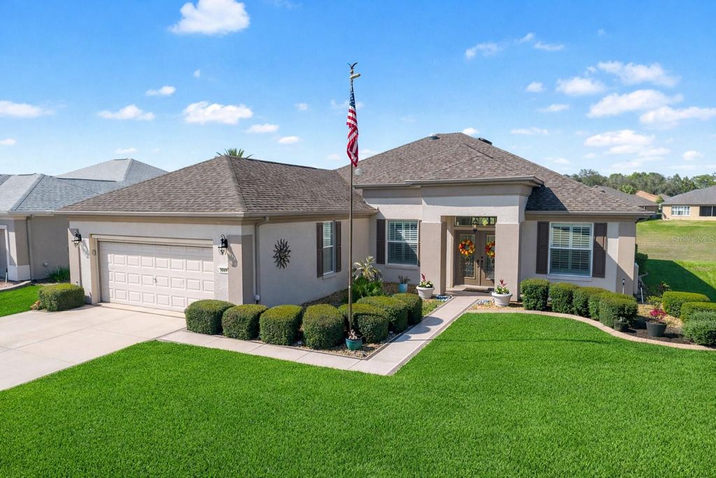 Photo of 9049 SE 119th Street, Summerfield, FL 34491 (MLS # OM721231)