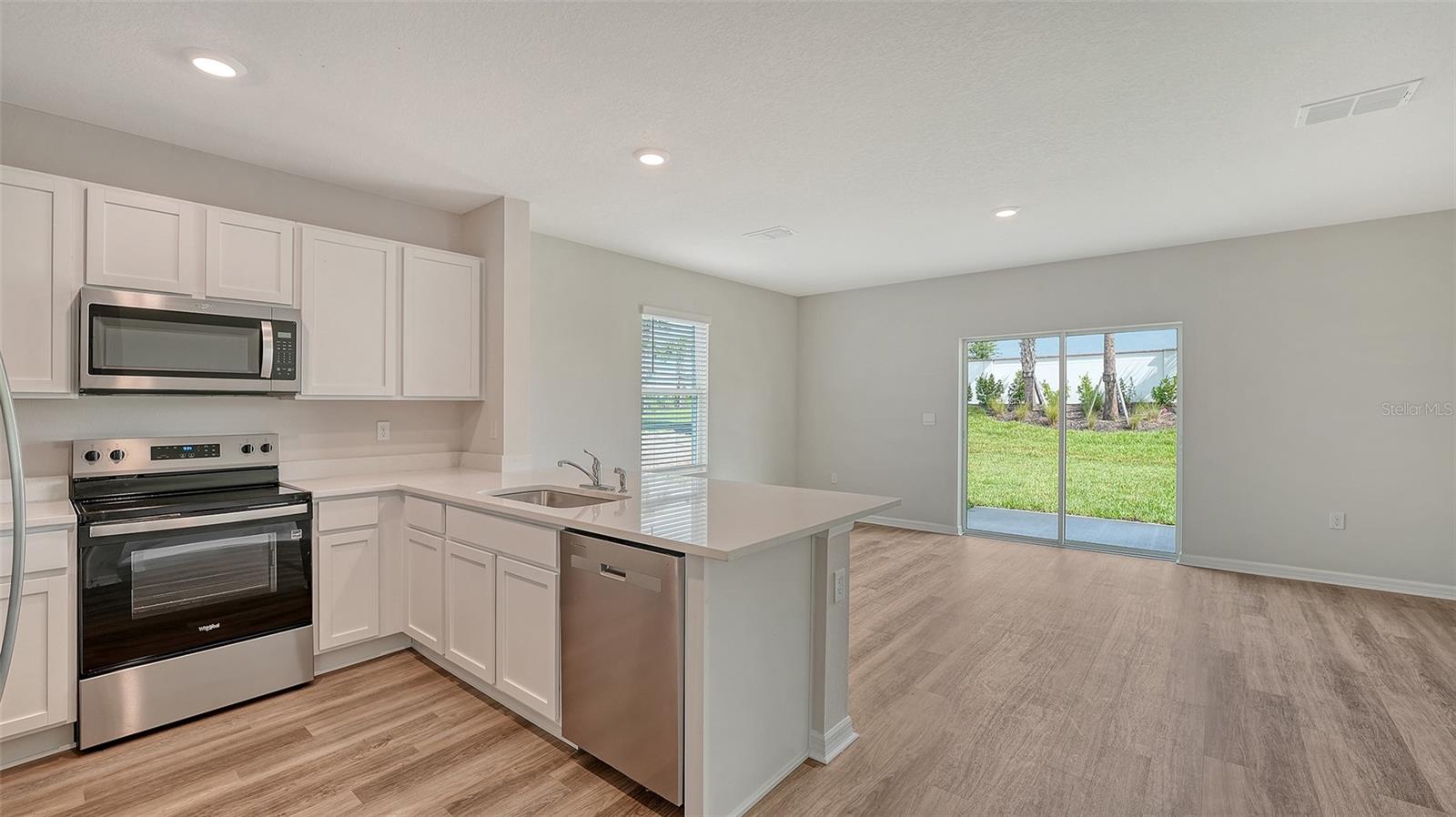 STAR FARMS AT AT LAKEWOOD RANCH - Residential Lease