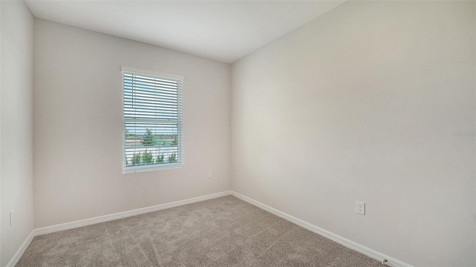 STAR FARMS AT AT LAKEWOOD RANCH - Residential Lease