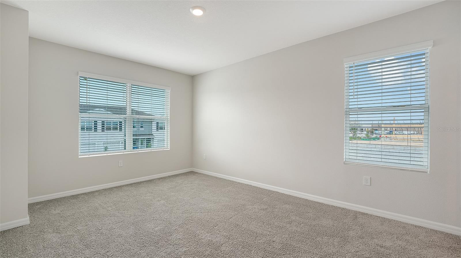 STAR FARMS AT AT LAKEWOOD RANCH - Residential Lease