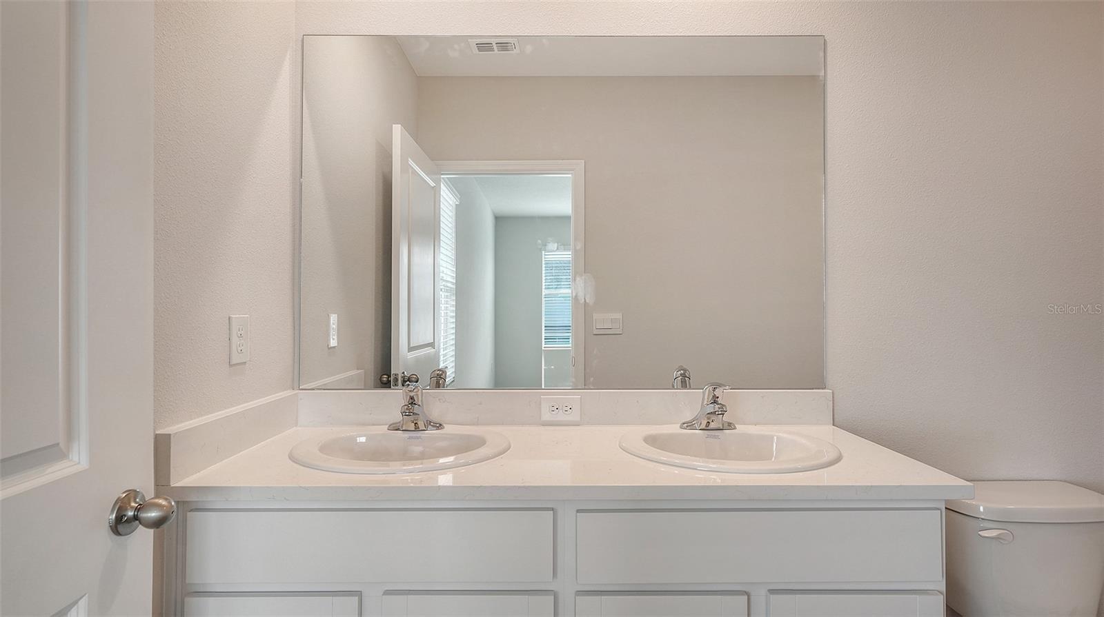 STAR FARMS AT AT LAKEWOOD RANCH - Residential Lease