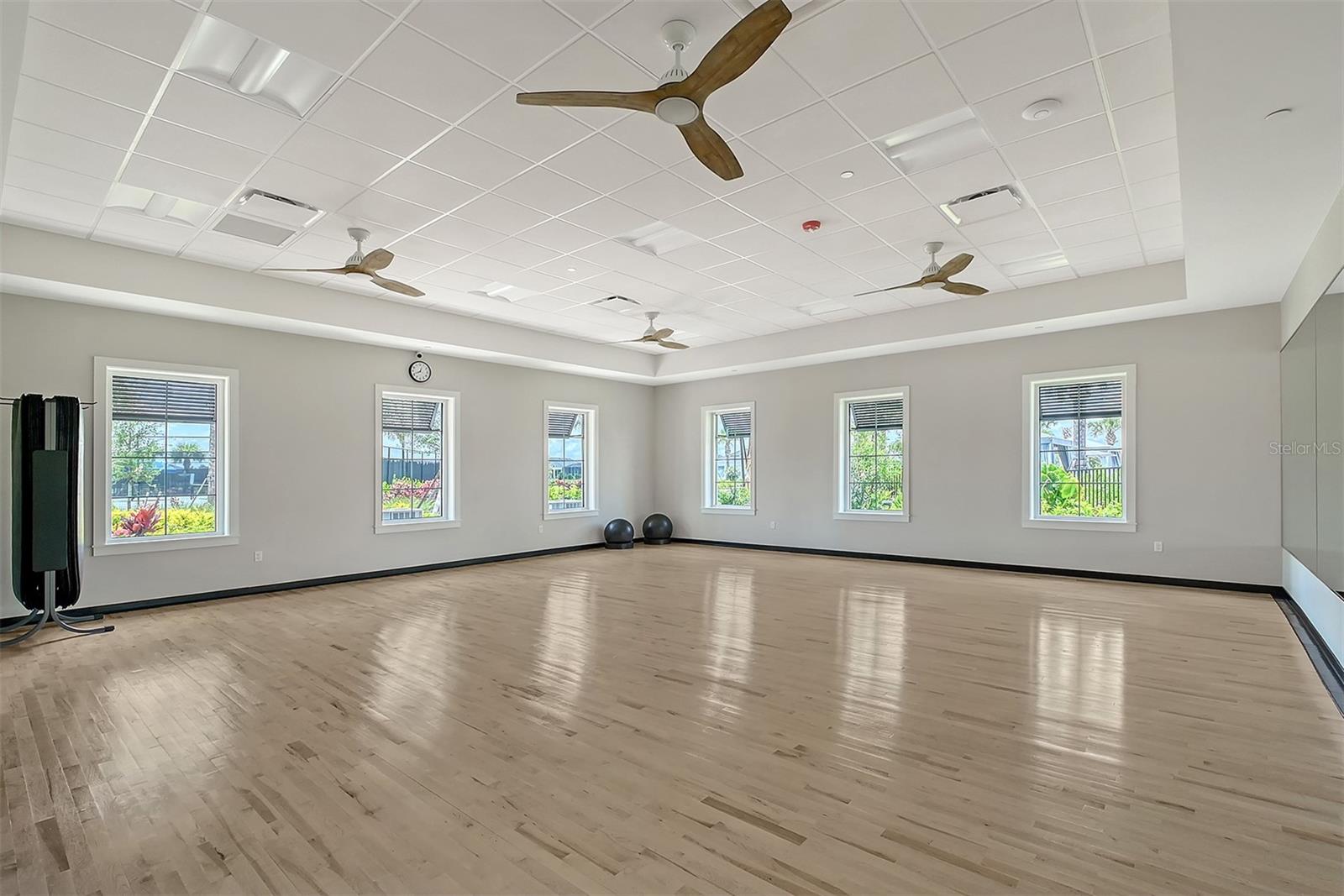 STAR FARMS AT AT LAKEWOOD RANCH - Residential Lease