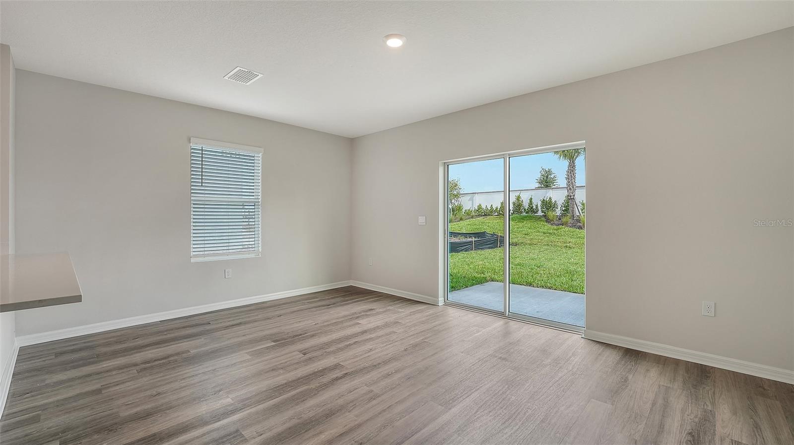 STAR FARMS AT AT LAKEWOOD RANCH - Residential Lease