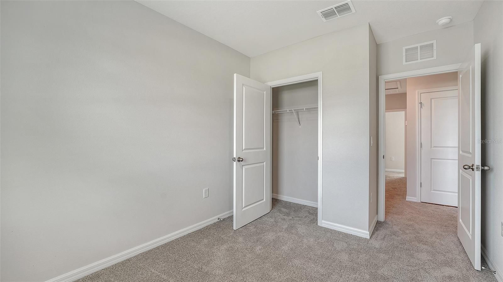 STAR FARMS AT AT LAKEWOOD RANCH - Residential Lease