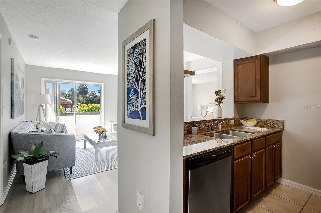 Photo of 406 S Cedar Avenue #104, Tampa, FL 33606 (MLS # TB8452973)