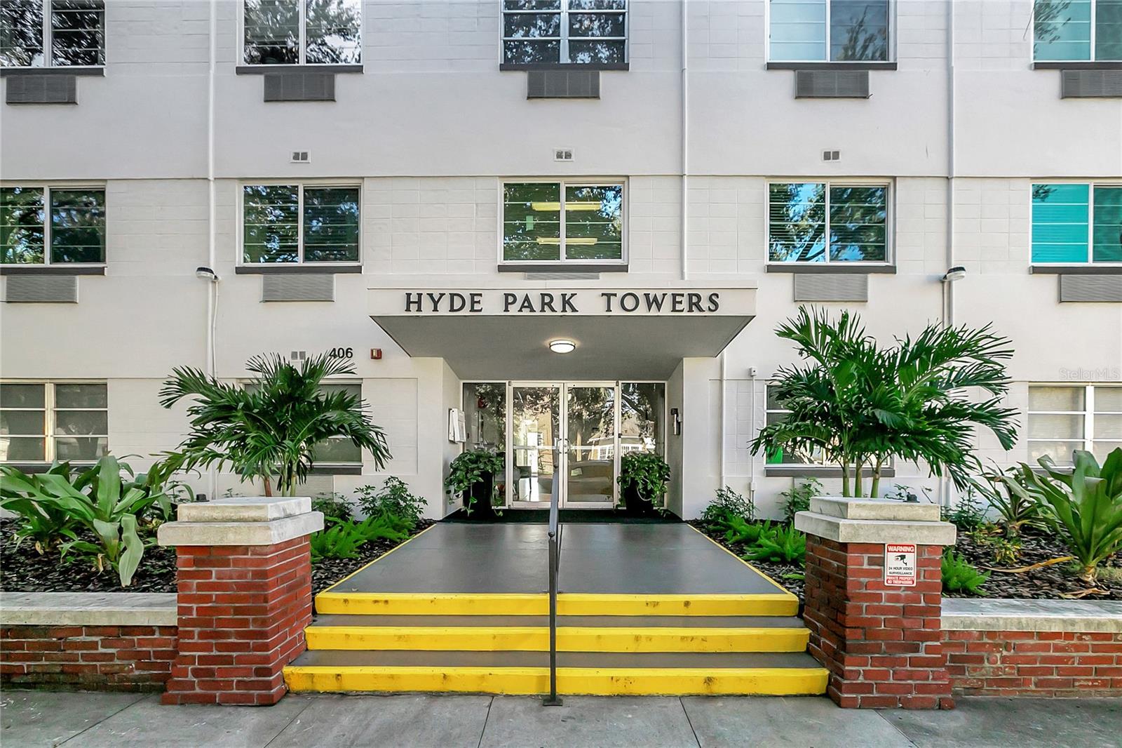 HYDE PARK TOWERS A CONDO - Residential