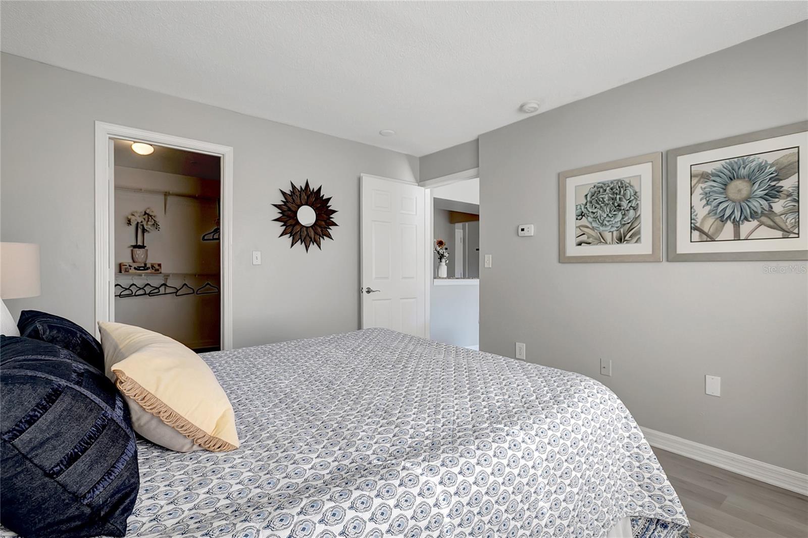 HYDE PARK TOWERS A CONDO - Residential