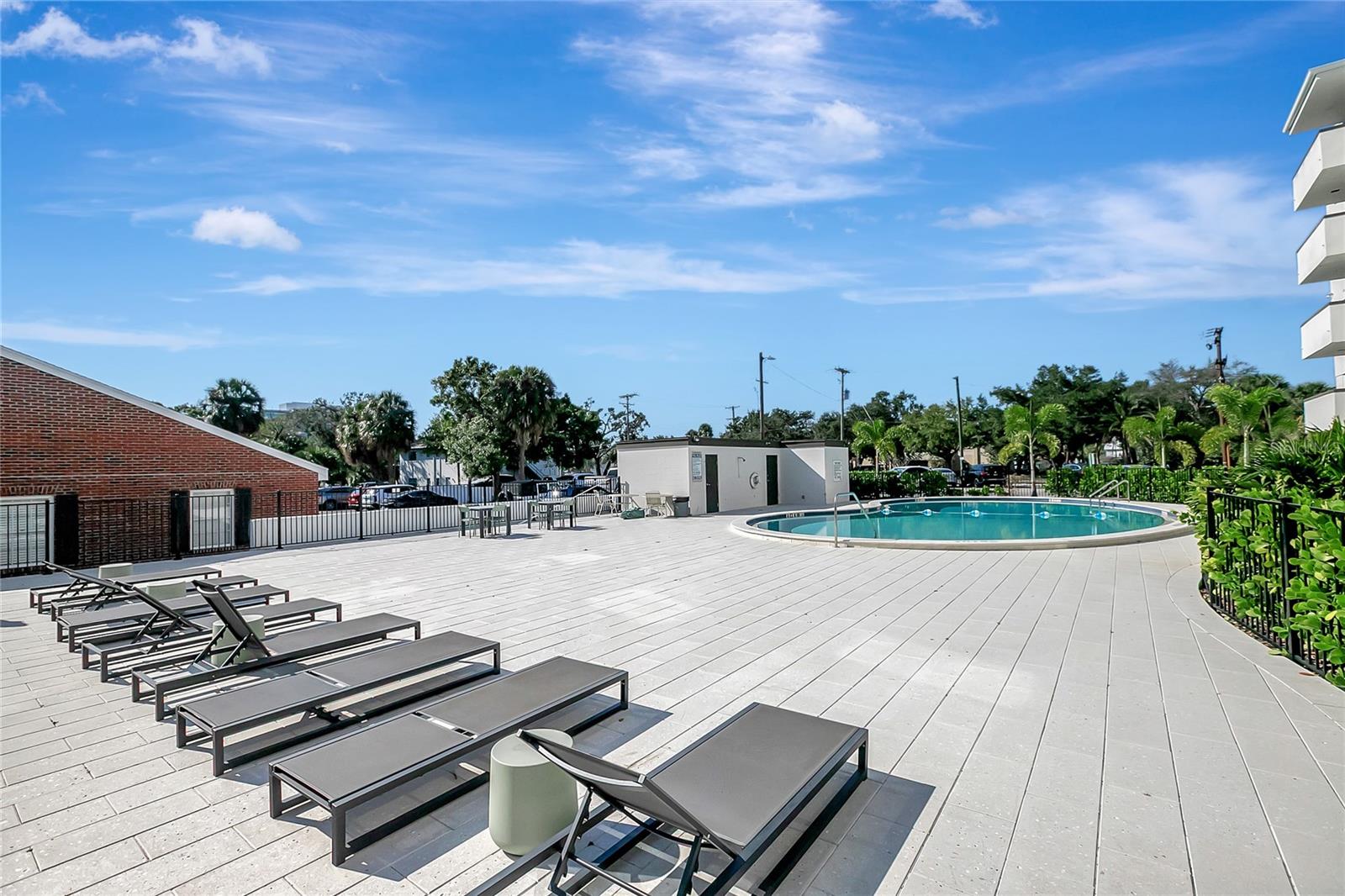 HYDE PARK TOWERS A CONDO - Residential