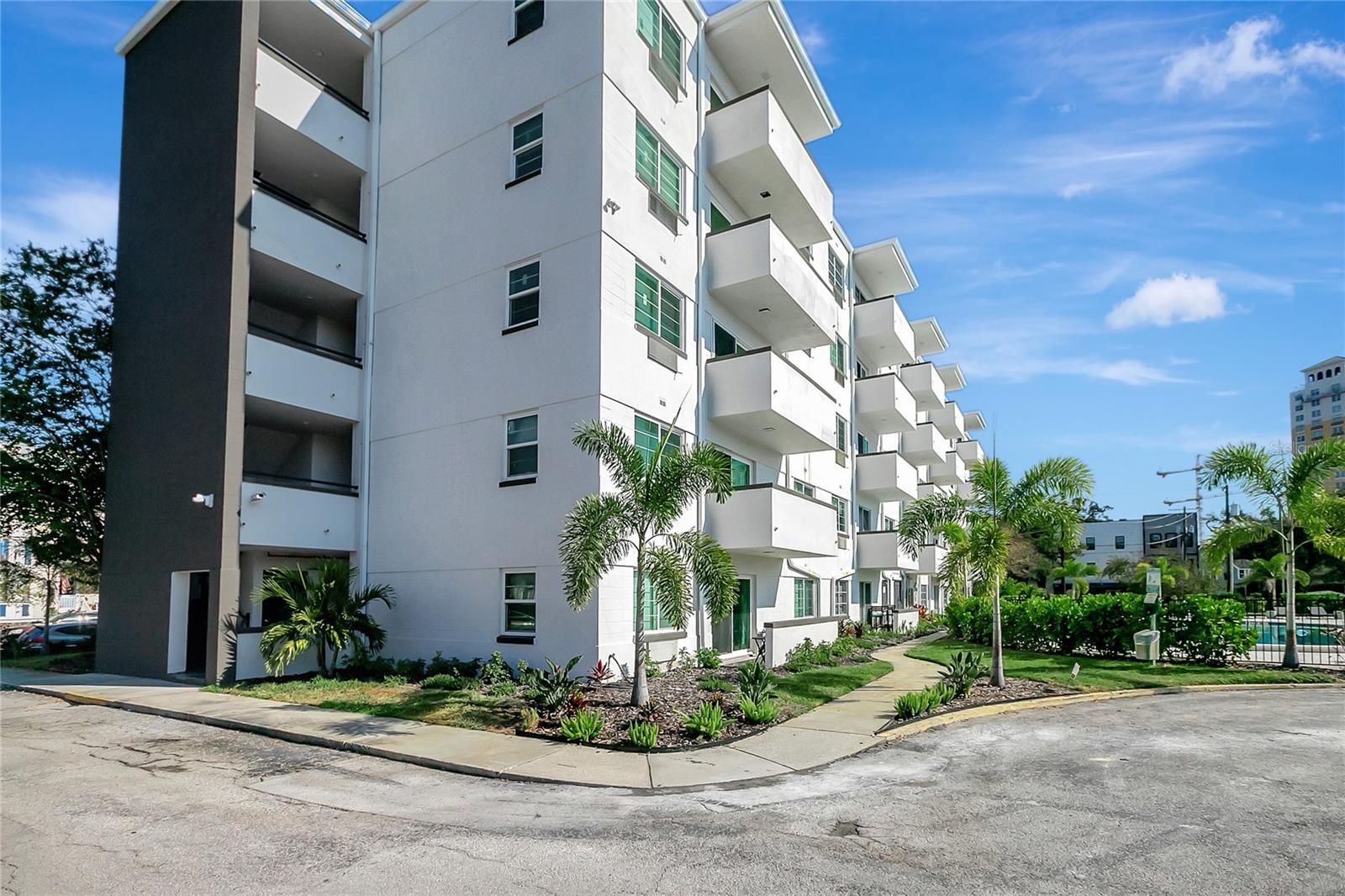 HYDE PARK TOWERS A CONDO - Residential