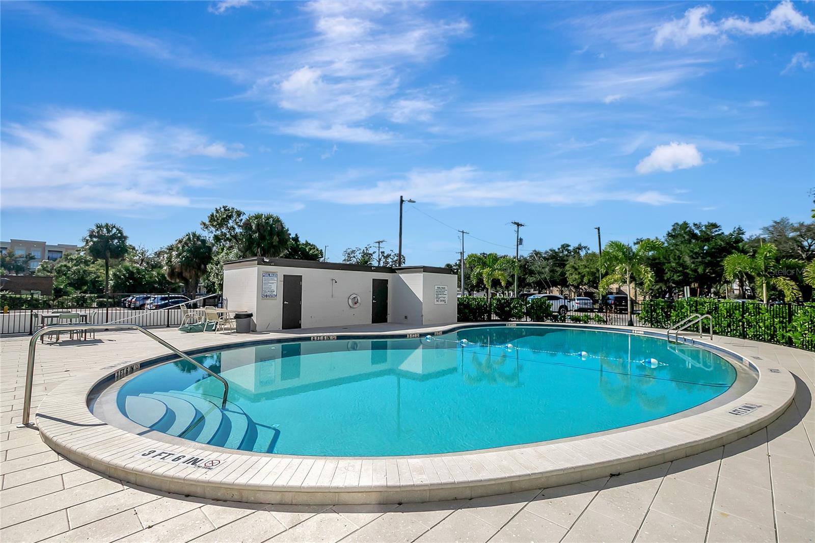 HYDE PARK TOWERS A CONDO - Residential