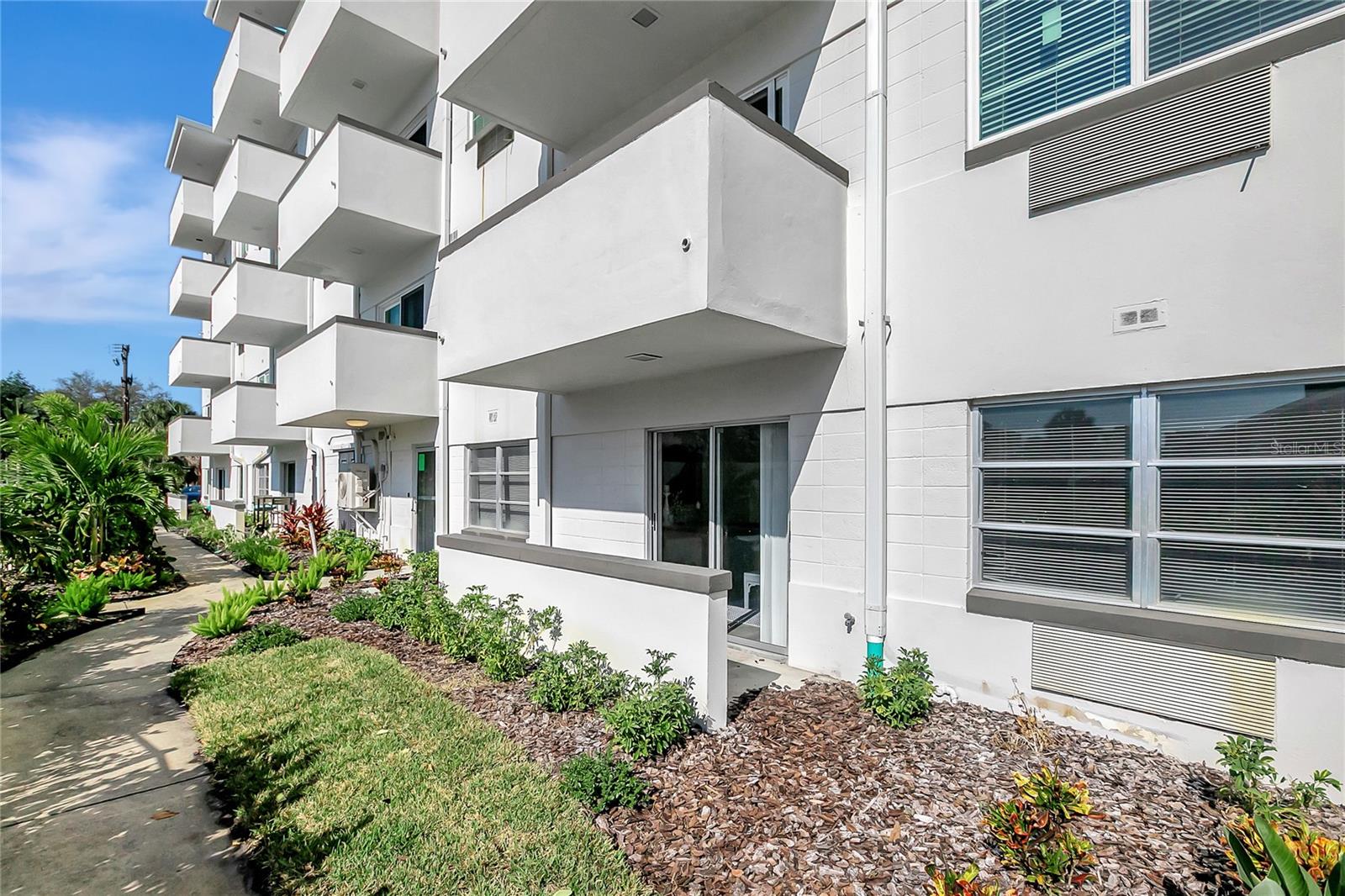 HYDE PARK TOWERS A CONDO - Residential