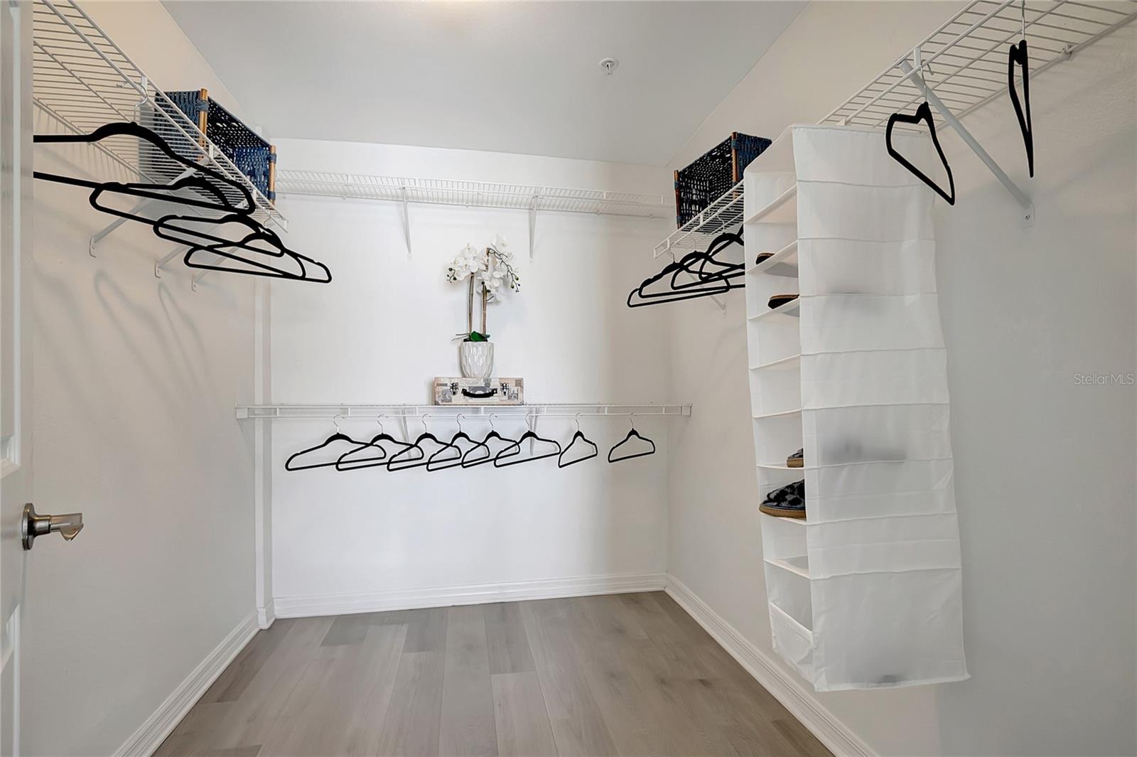 HYDE PARK TOWERS A CONDO - Residential