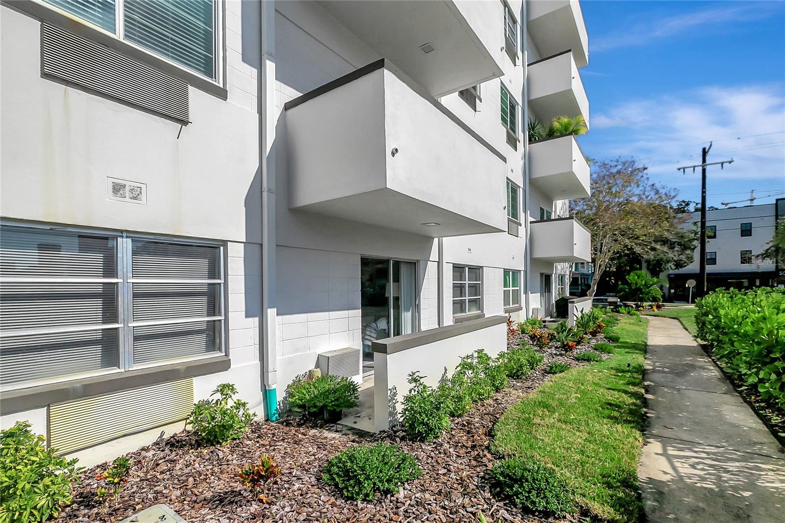 HYDE PARK TOWERS A CONDO - Residential