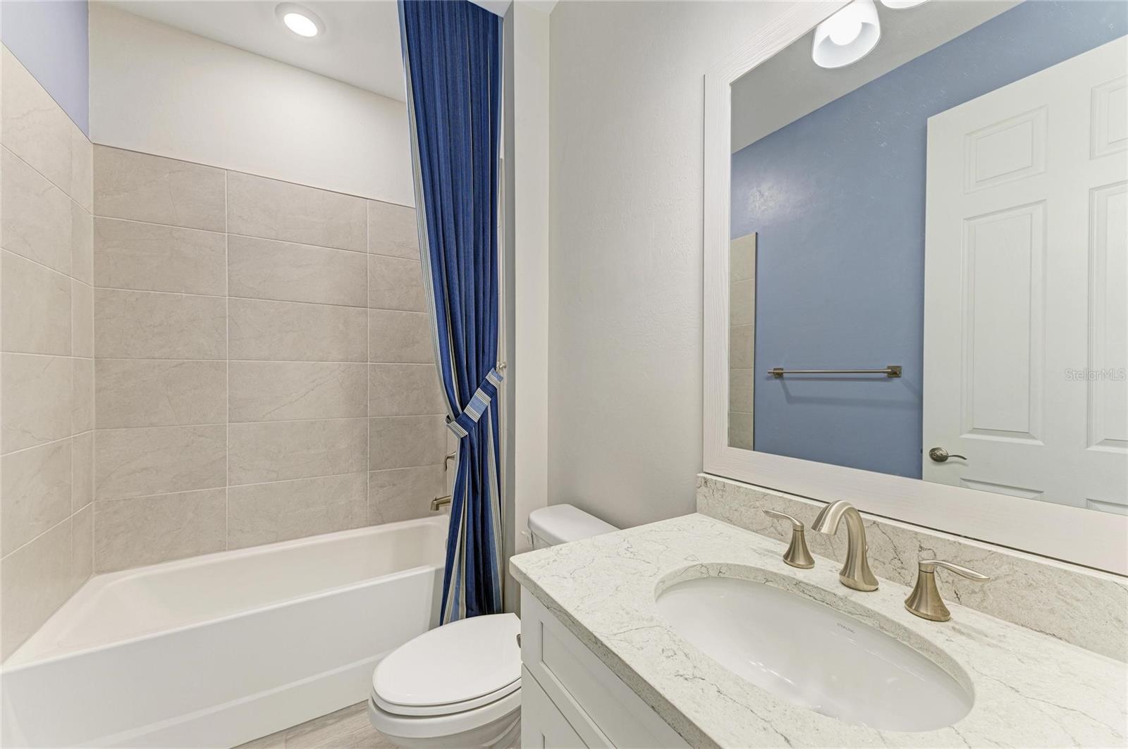 TOSCANA ISLES - Residential