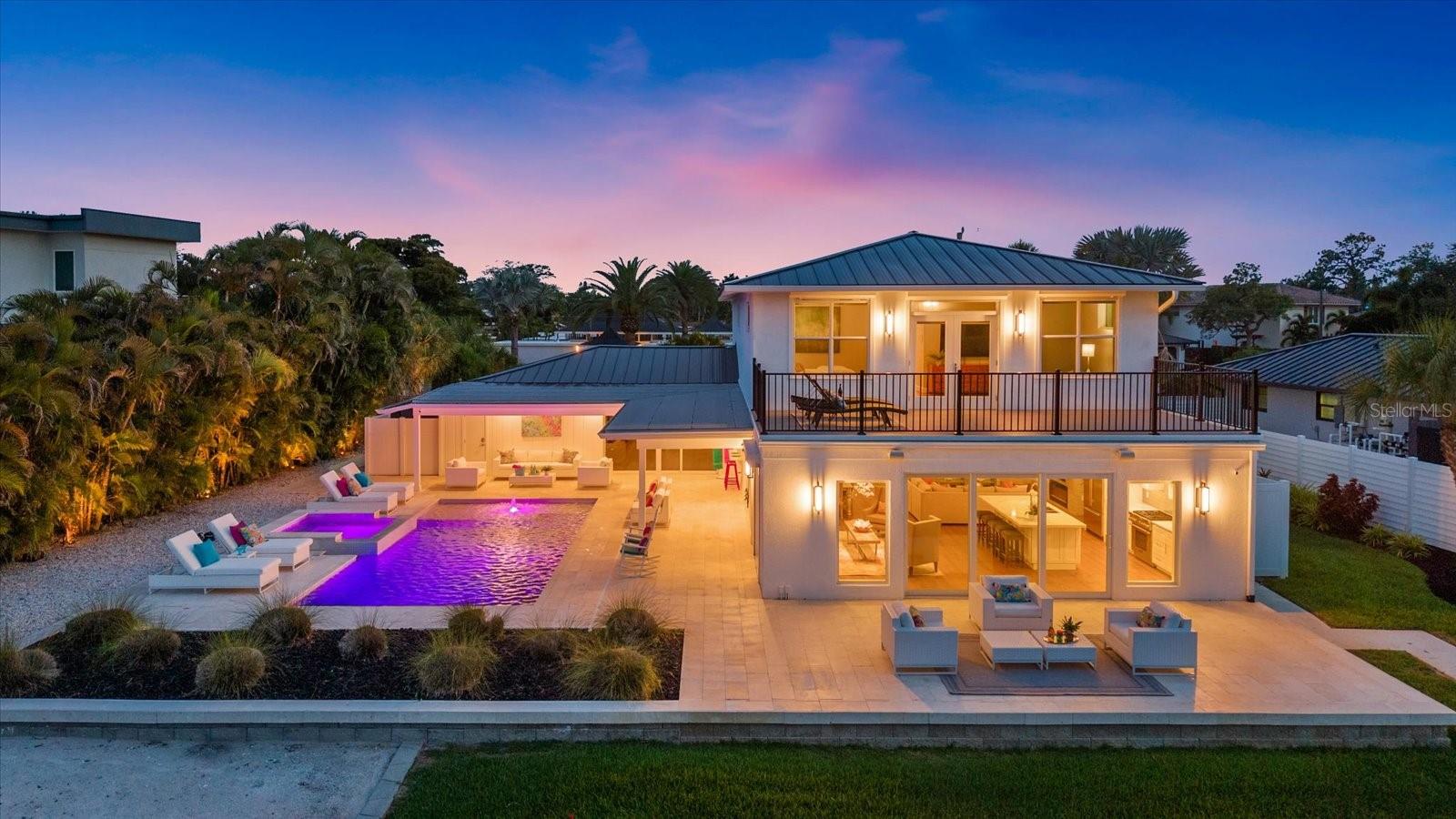 813 IDLEWILD WAY