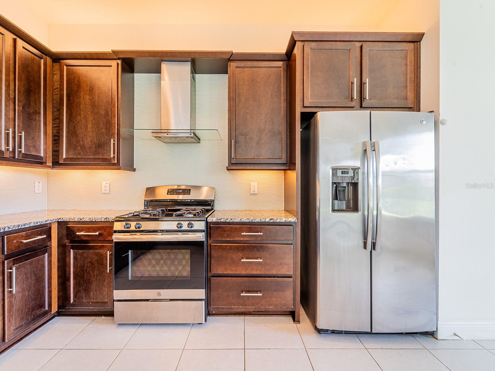THE RIDGE AT WIREGRASS - Residential Lease