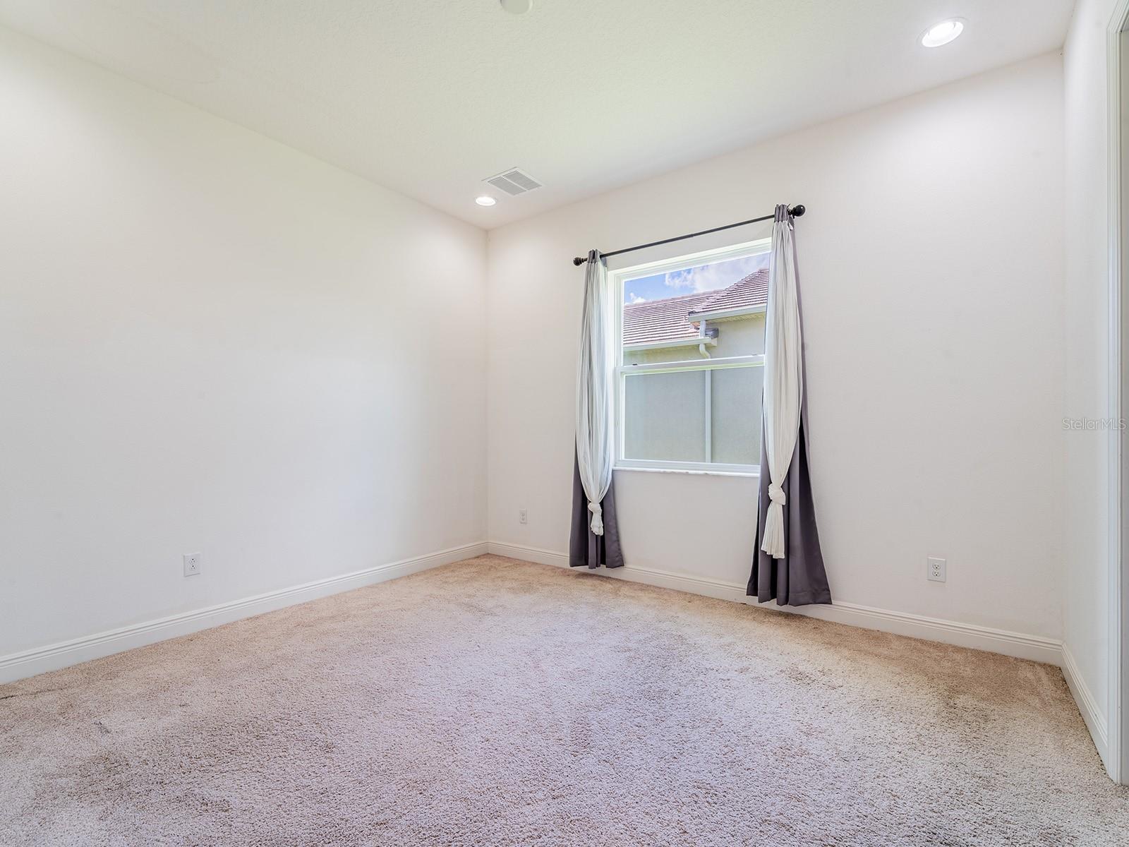 THE RIDGE AT WIREGRASS - Residential Lease