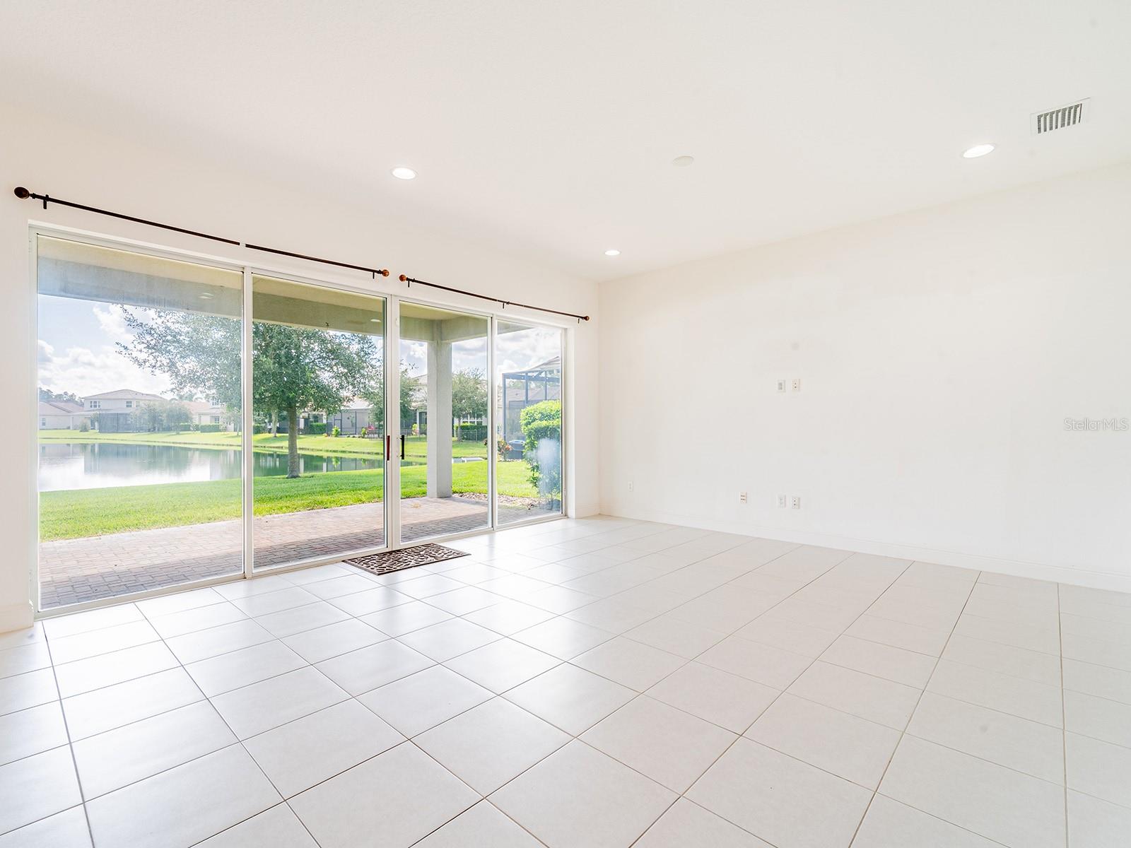 THE RIDGE AT WIREGRASS - Residential Lease