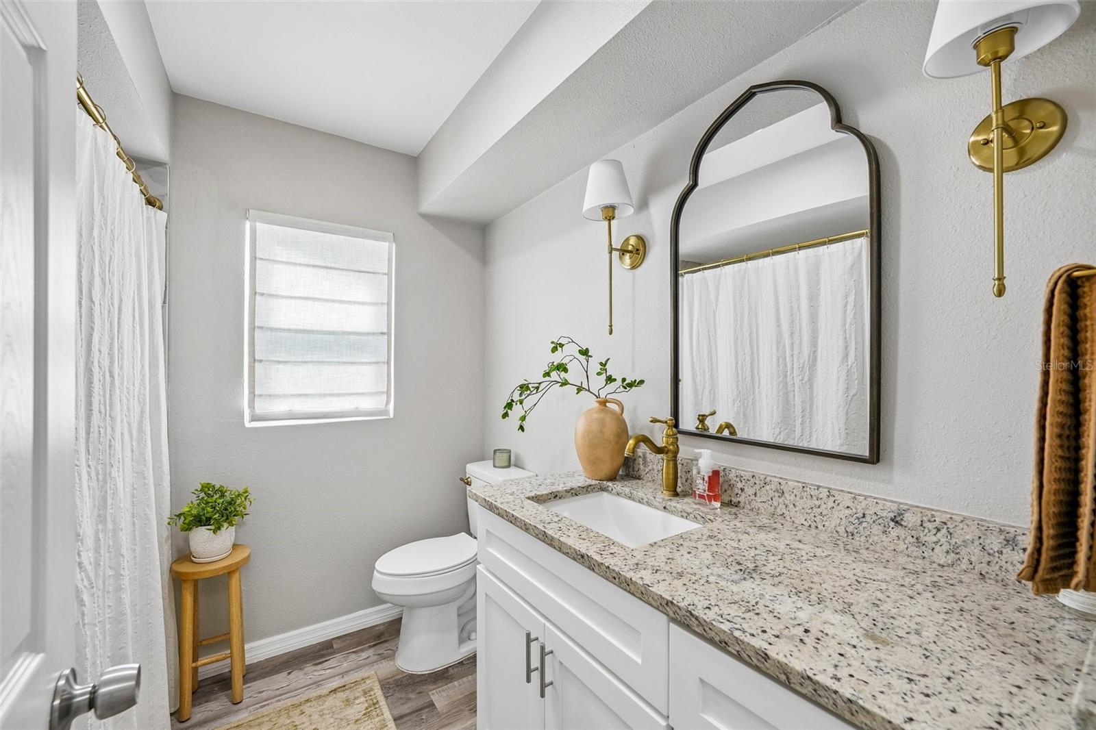 MONTCLAIR LAKE ESTATES - Residential