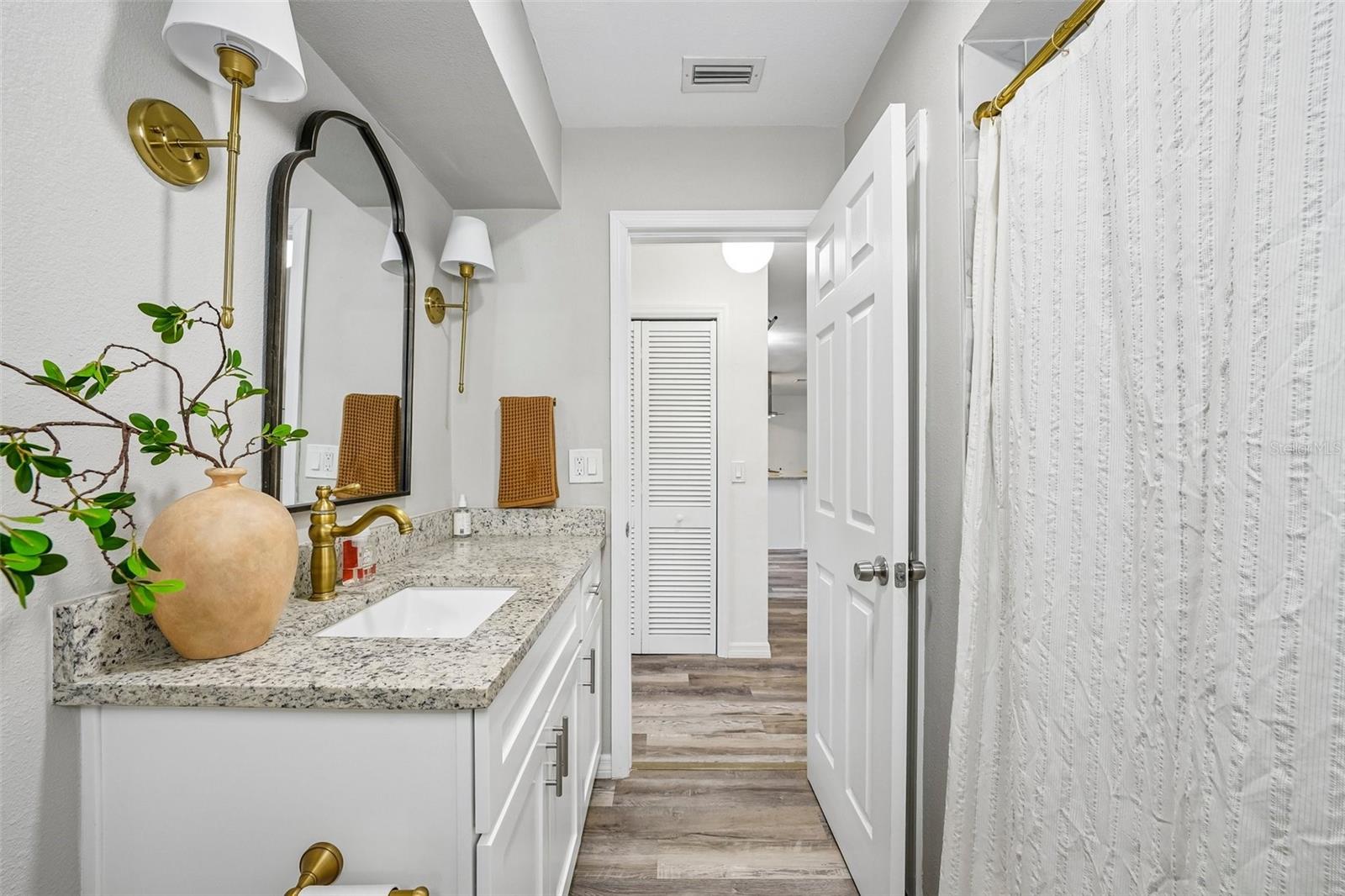 MONTCLAIR LAKE ESTATES - Residential