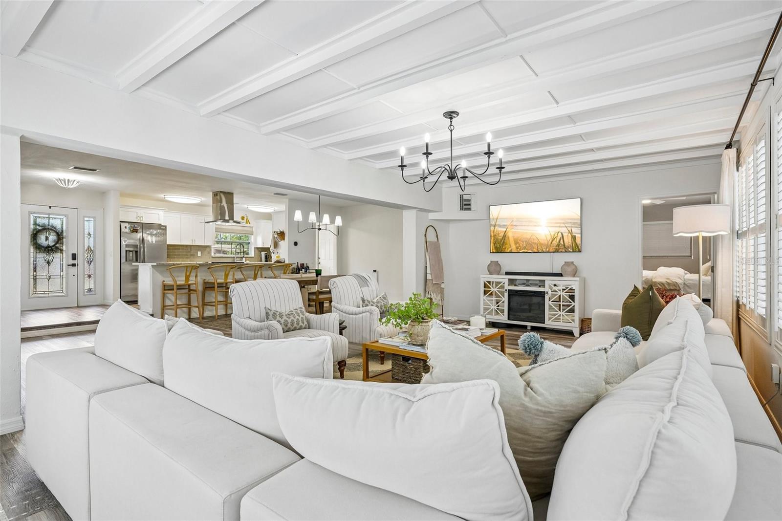 MONTCLAIR LAKE ESTATES - Residential