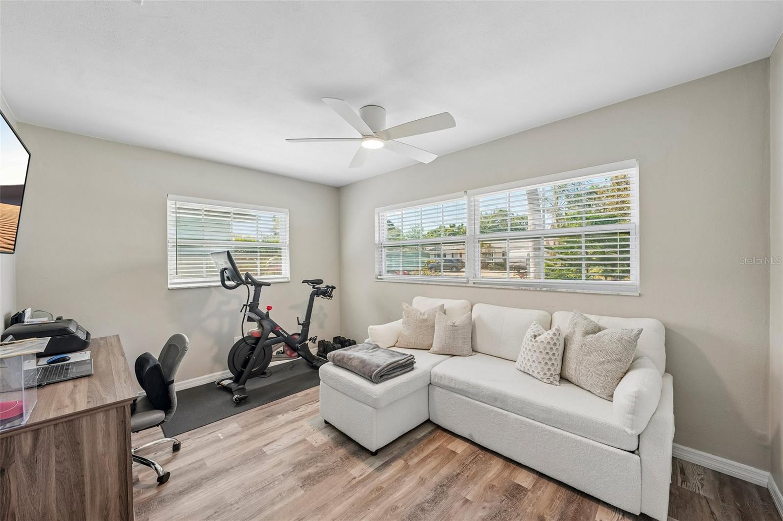 MONTCLAIR LAKE ESTATES - Residential