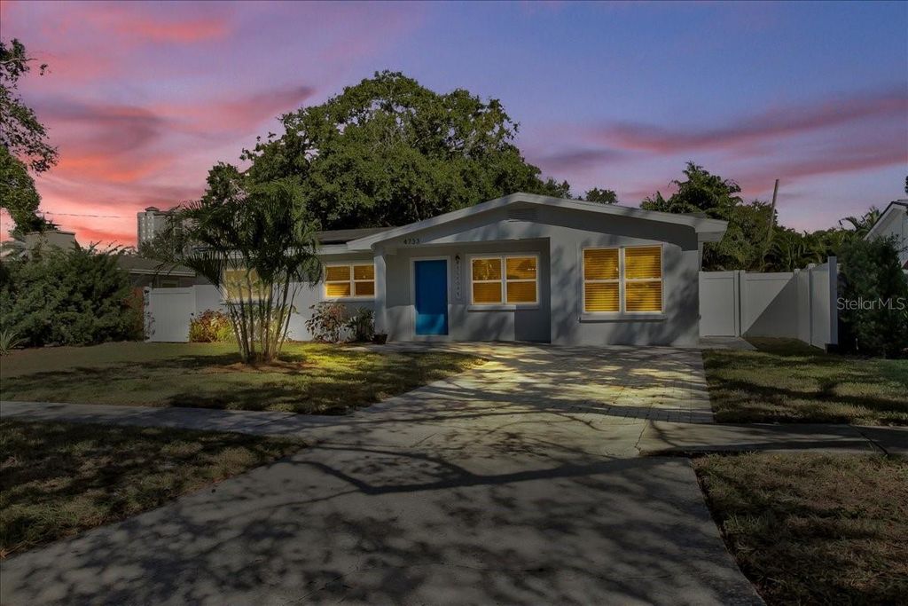 Photo of 4733 W Iowa Avenue, Tampa, FL 33616 (MLS # TB8434998)