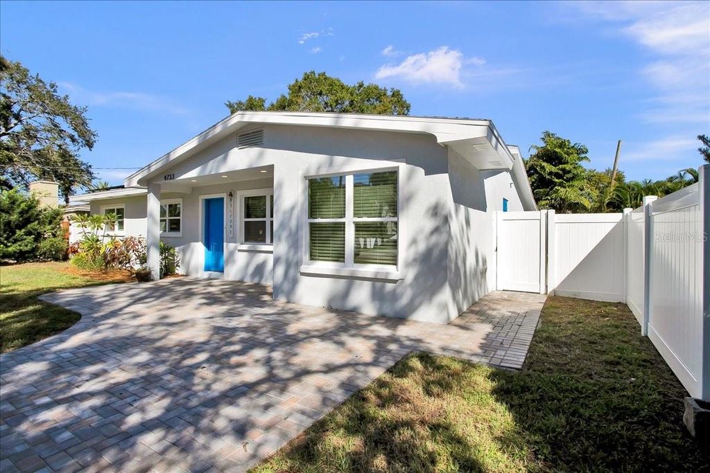 Photo of 4733 W Iowa Avenue, Tampa, FL 33616 (MLS # TB8434998)