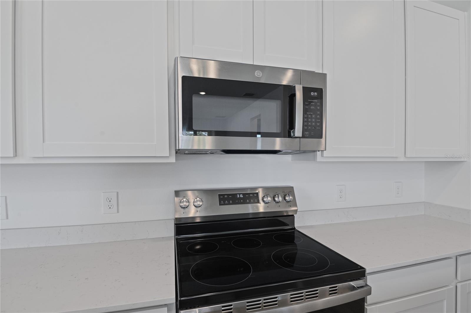 SEASONS AT SHORES OF LAKE DELL - Residential