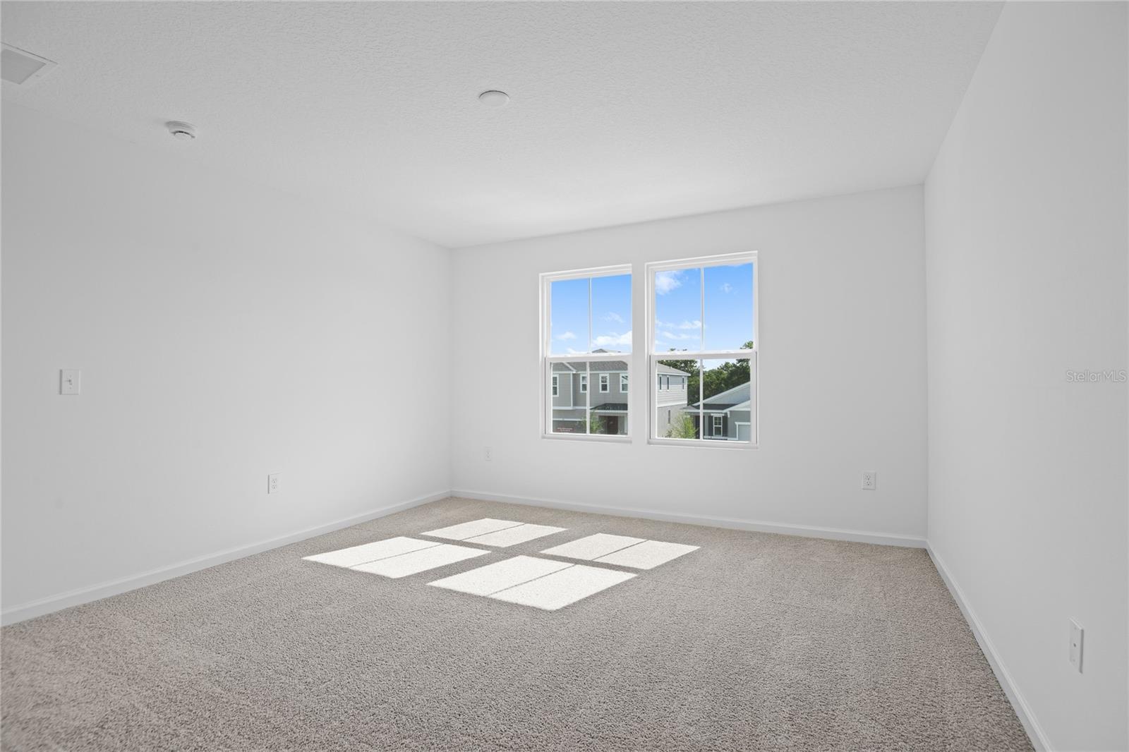 SEASONS AT SHORES OF LAKE DELL - Residential