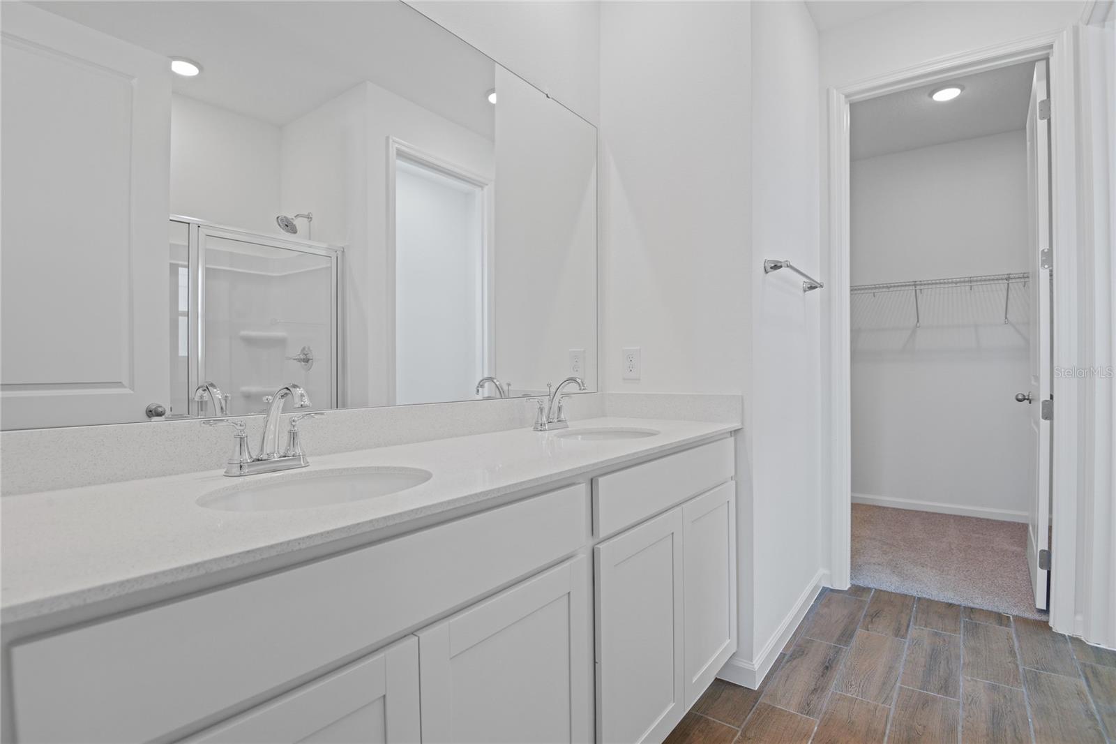 SEASONS AT SHORES OF LAKE DELL - Residential