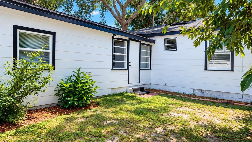 Photo of 4721 6th Avenue S, St Petersburg, FL 33711 (MLS # TB8549990)