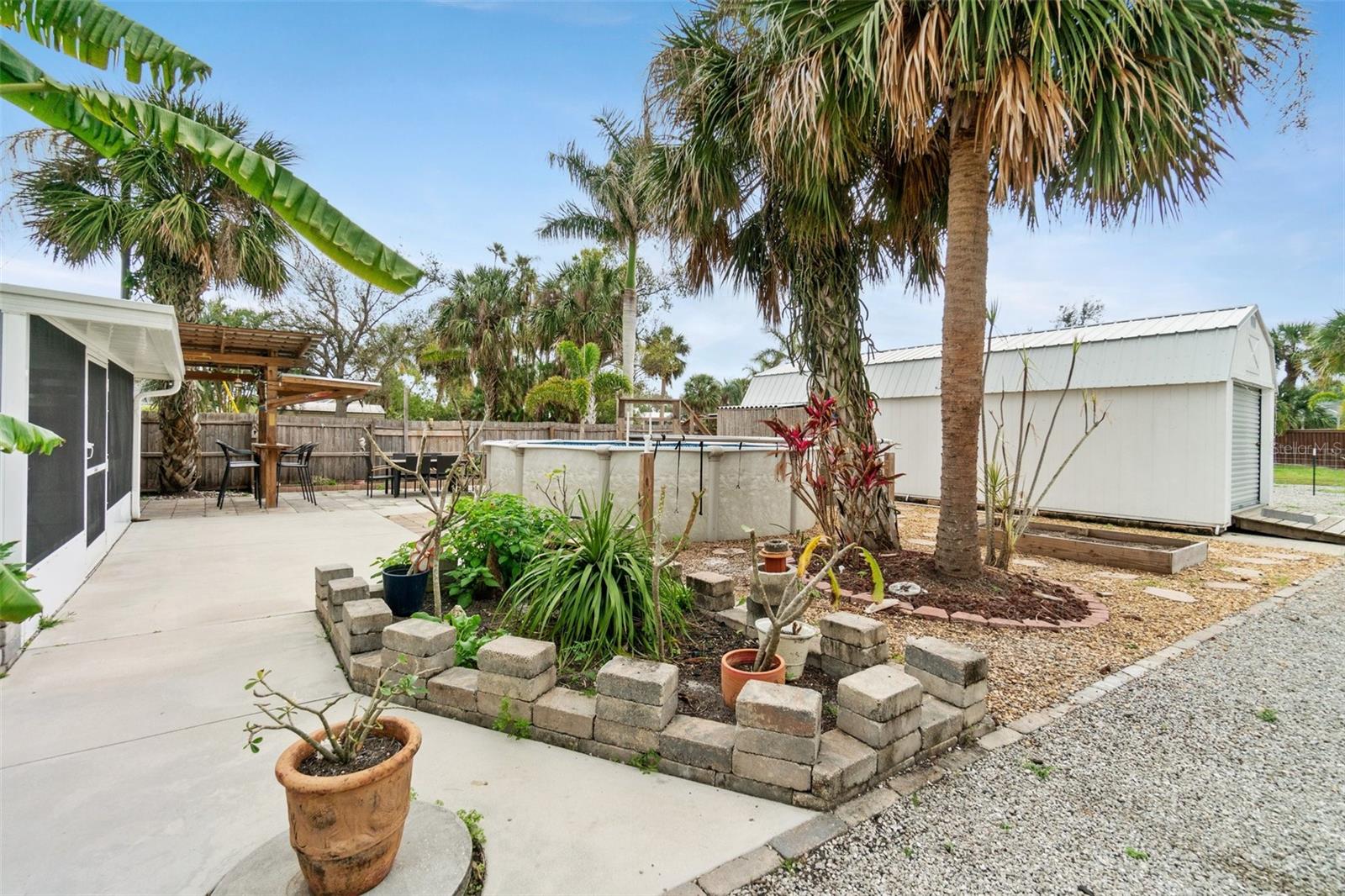 CHAR SHORES - Residential