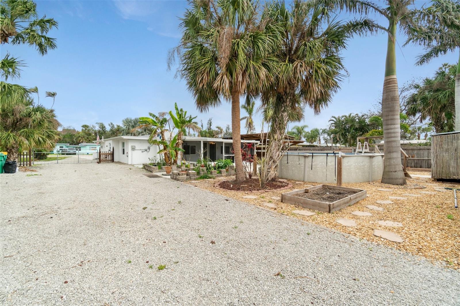 CHAR SHORES - Residential