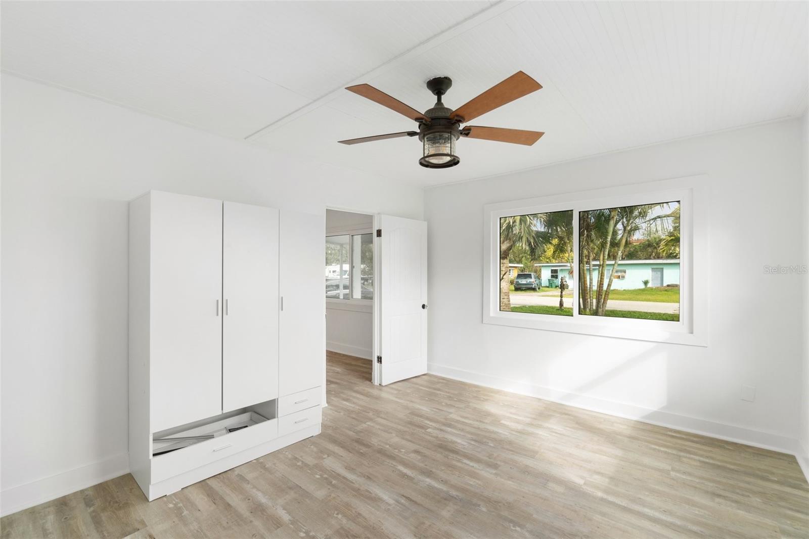 CHAR SHORES - Residential