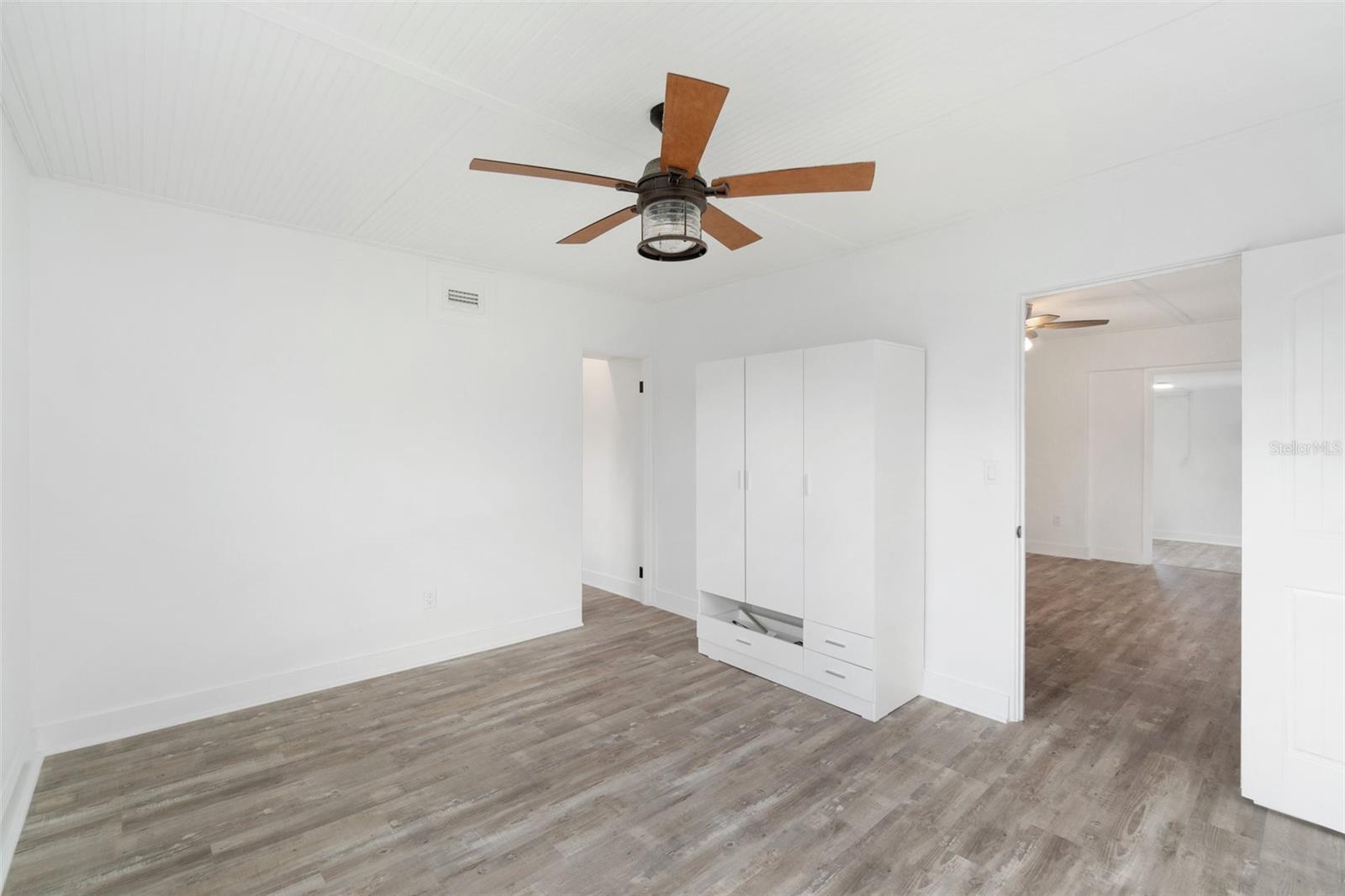 CHAR SHORES - Residential